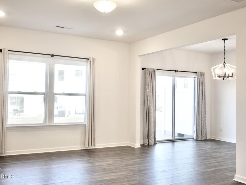 50825846-5368-41DE-863B-2830FA6A5996_1_2 50825846-5368-41DE-863B-2830FA6A5996_1_2