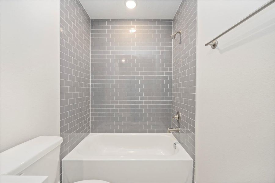 Image 34 of a home in .