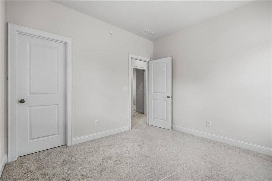 Spacious, unfurnished interior of a new home in , Marietta (Image 26).