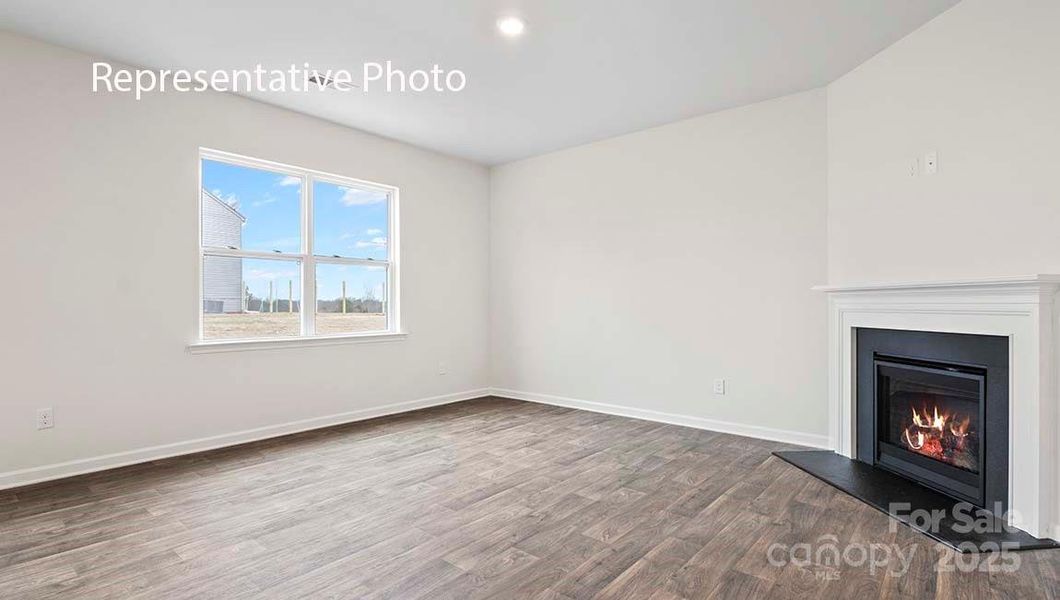Spacious, unfurnished interior of a new home in Stanton, Richburg (Image 13).
