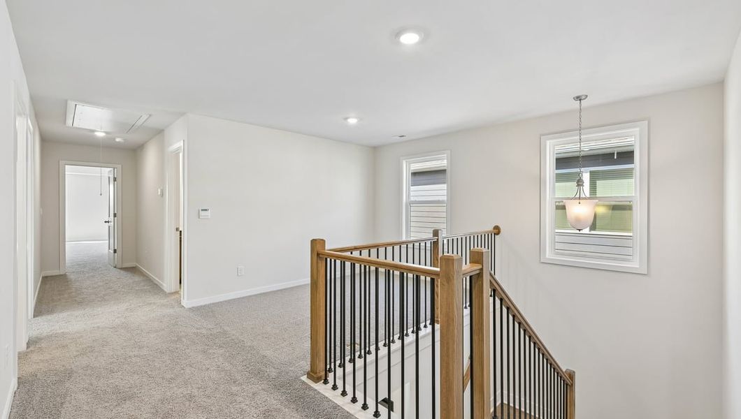 Spacious, unfurnished interior of a new home in Oak Grove Hill, Huntersville (Image 27).