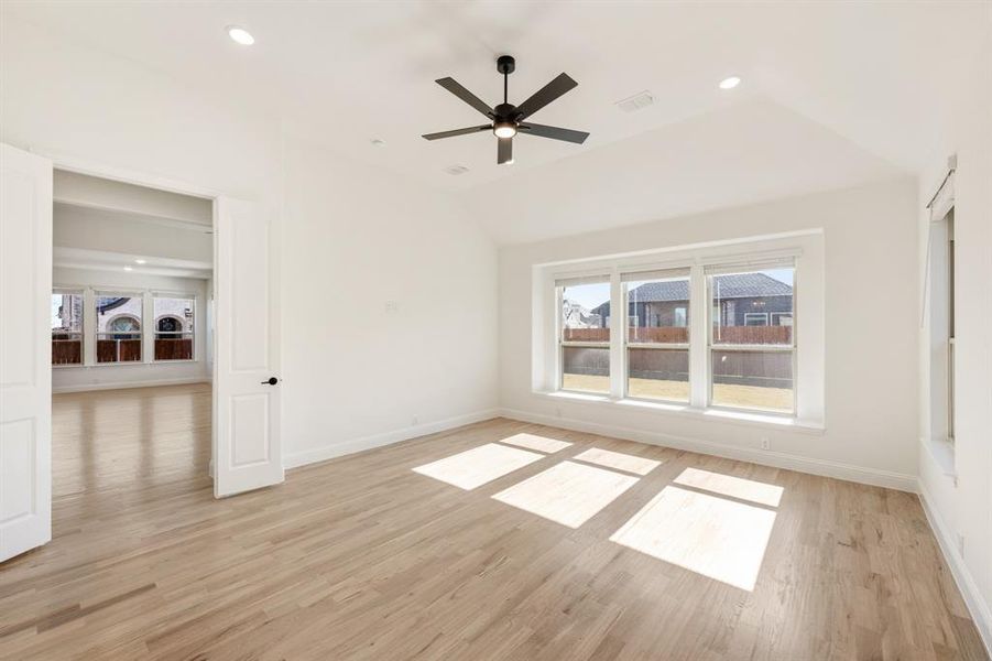 Spacious, unfurnished interior of a new home in Timberbrook, Justin (Image 20).