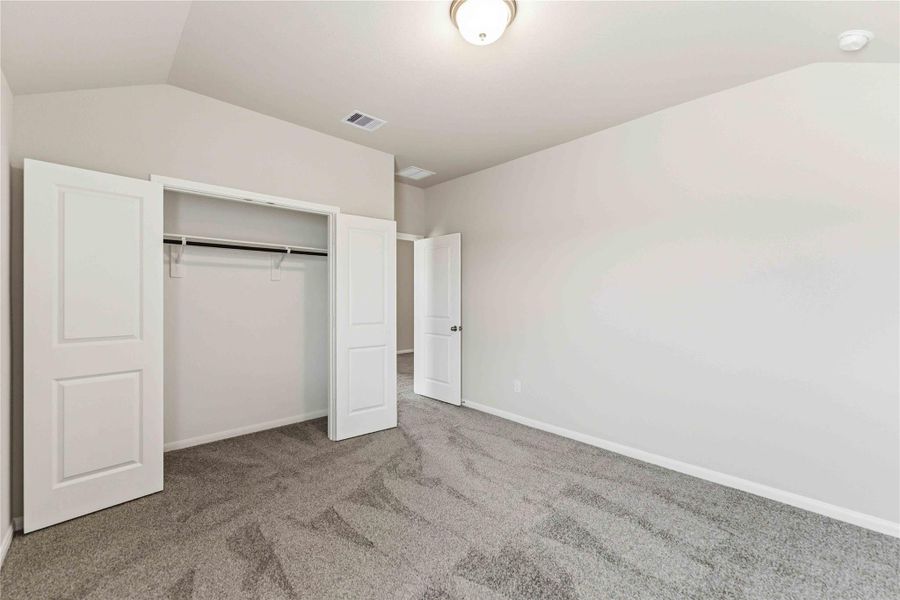 Spacious, unfurnished interior of a new home in Sunterra, Katy (Image 31). Spacious, unfurnished interior of a new home in Sunterra, Katy (Image 31).