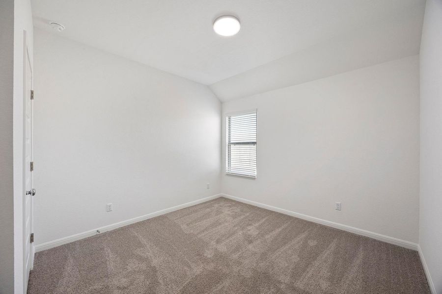 Spacious, unfurnished interior of a new home in Trinity Ranch, Elgin (Image 27).