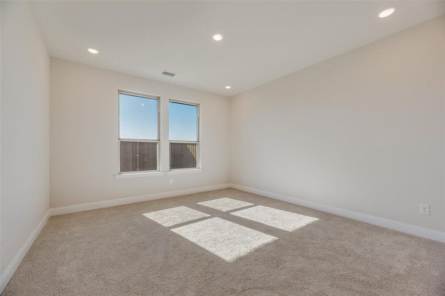 Spacious, unfurnished interior of a new home in Spiritas Ranch, Little Elm (Image 26).