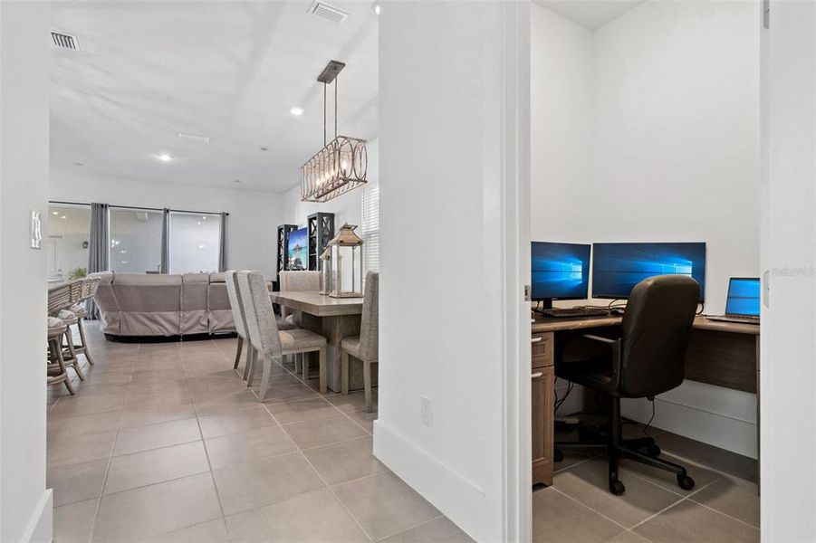 Furnished interior view inside a new home in , Winter Garden (Image 12).