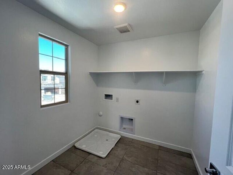 BR35 lot 124 Laundry Room