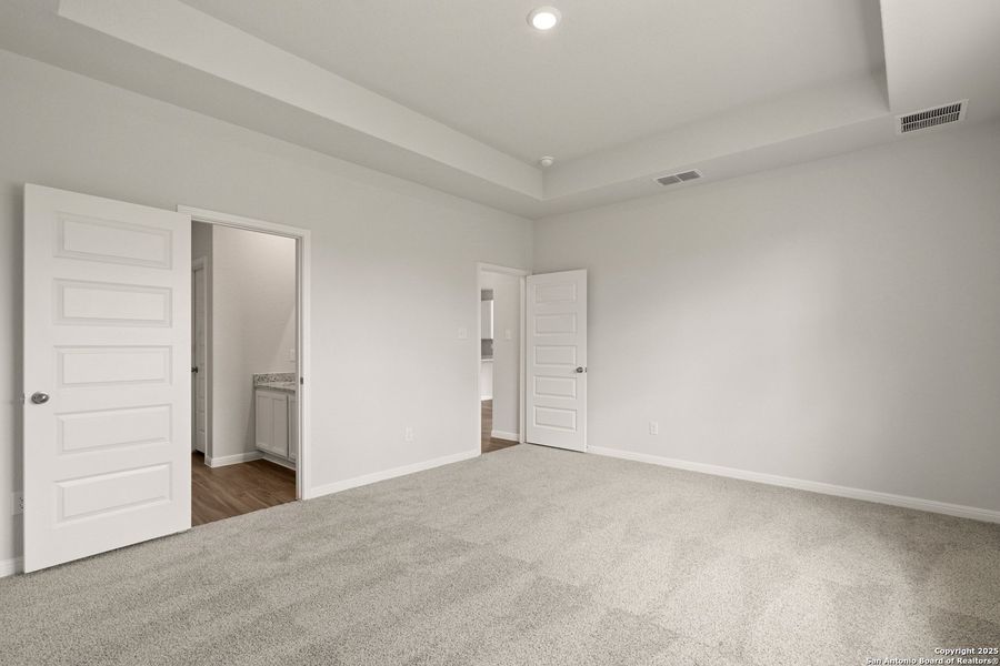 Spacious, unfurnished interior of a new home in Cinco Lakes, San Antonio (Image 25). Spacious, unfurnished interior of a new home in Cinco Lakes, San Antonio (Image 25).
