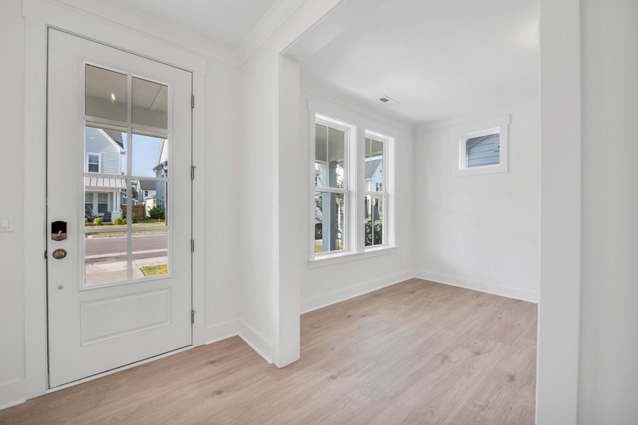 Representative unfurnished interior of a home built from the The Berkley by RobuckHomes in East & Mason, Wilmington (Image 22).