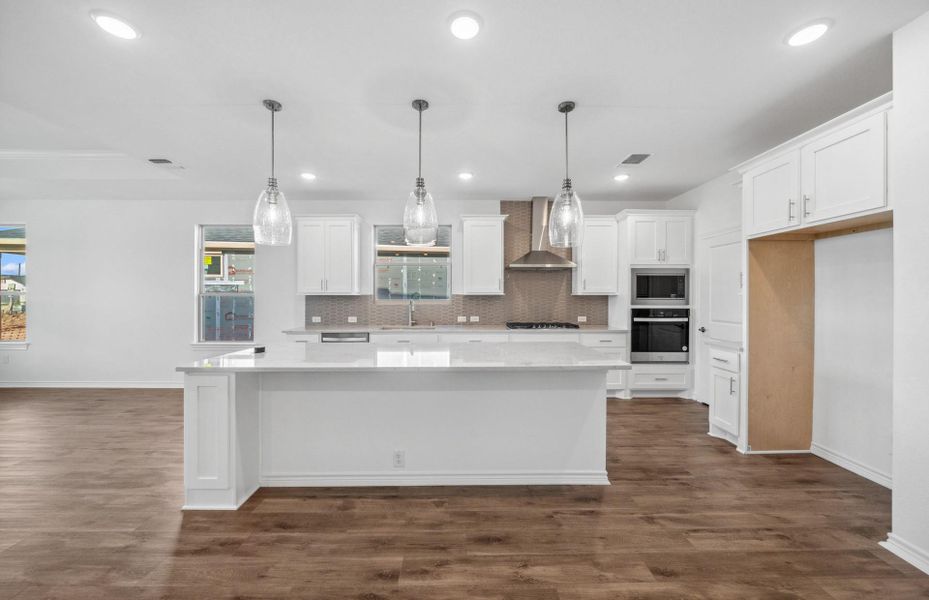 MODEL HOME images may NOT be consistent with the finished product.