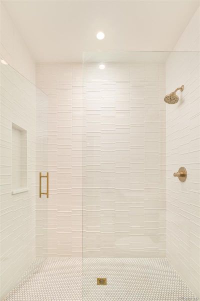 Spacious, unfurnished interior of a new home in , Denver (Image 20).