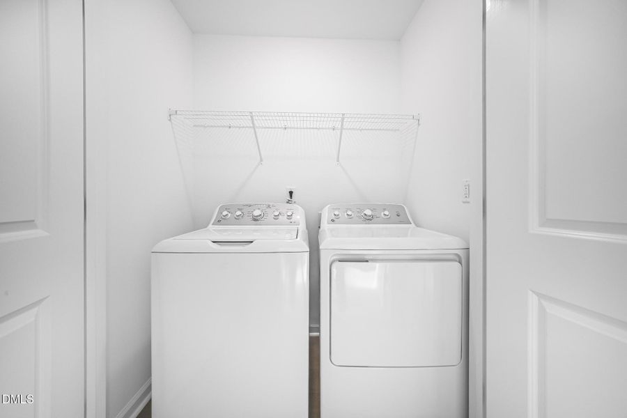SUN_ElmGrove_Pic_Wyatt_QMI_4_Laundry_1of