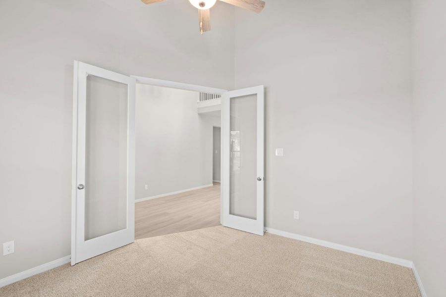 Spacious, unfurnished interior of a new home in Valencia 60', Manvel (Image 30).