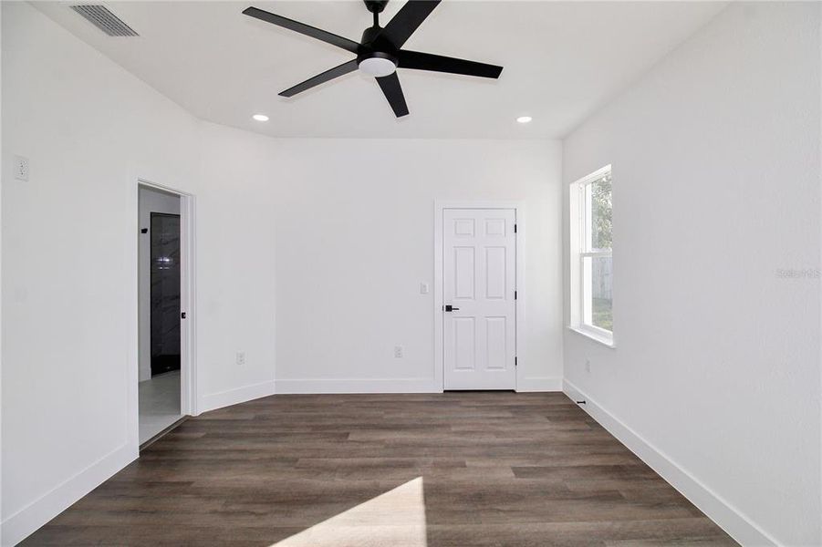 Spacious, unfurnished interior of a new home in , Avon Park (Image 37). Spacious, unfurnished interior of a new home in , Avon Park (Image 37).