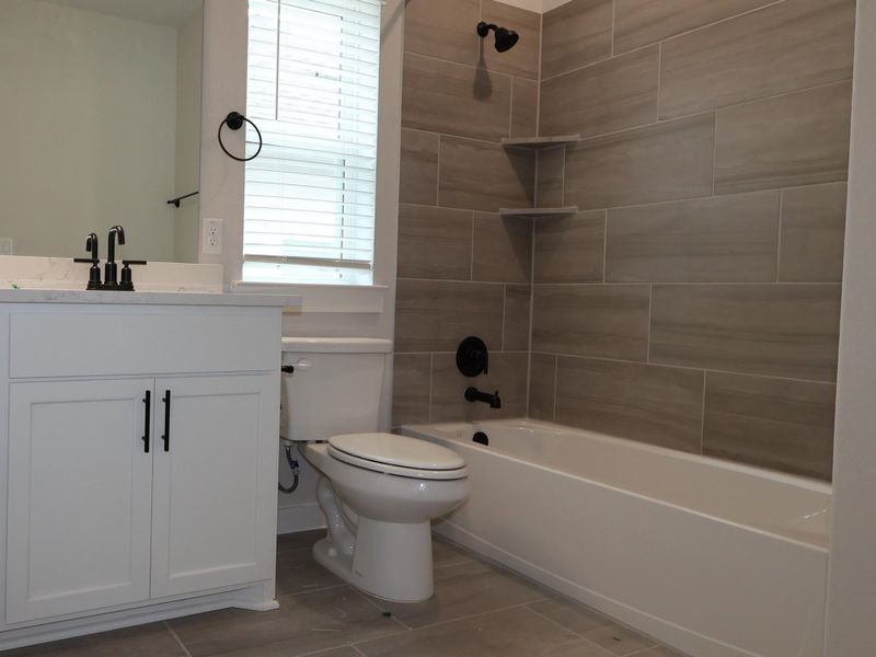 Furnished interior view inside a new home in Edgewood, Leander (Image 11).