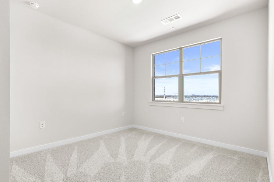 Spacious, unfurnished interior of a new home in Wildridge, Oak Point (Image 24).