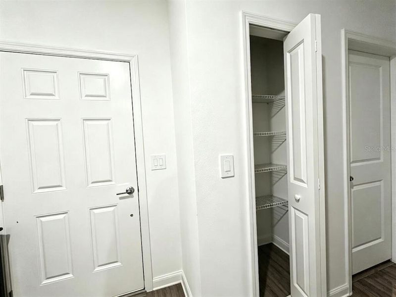 Spacious, unfurnished interior of a new home in , Ocala (Image 26).