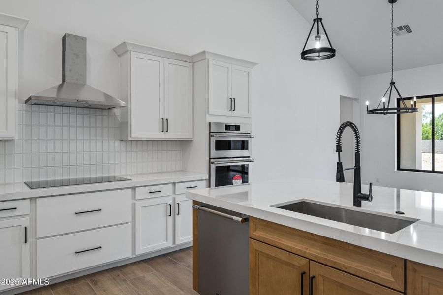 3989 E Freeman Ln-18