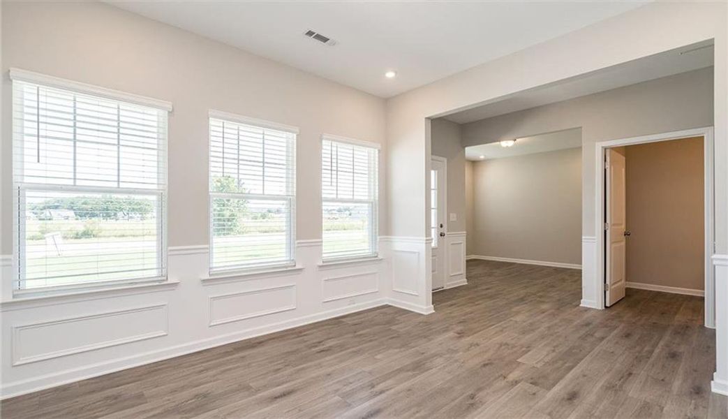 Spacious, unfurnished interior of a new home in Sagebrook, Powder Springs (Image 25).