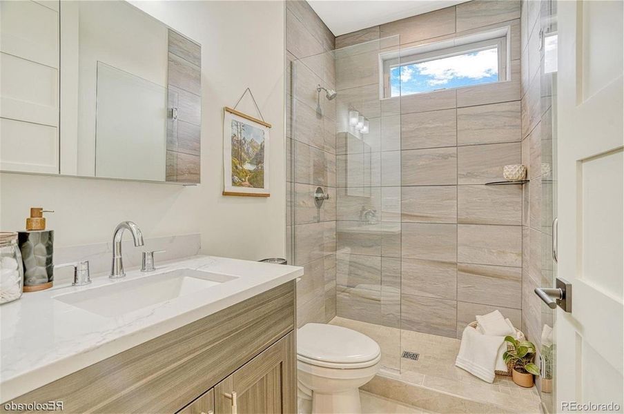 1st bathroom 1st bathroom