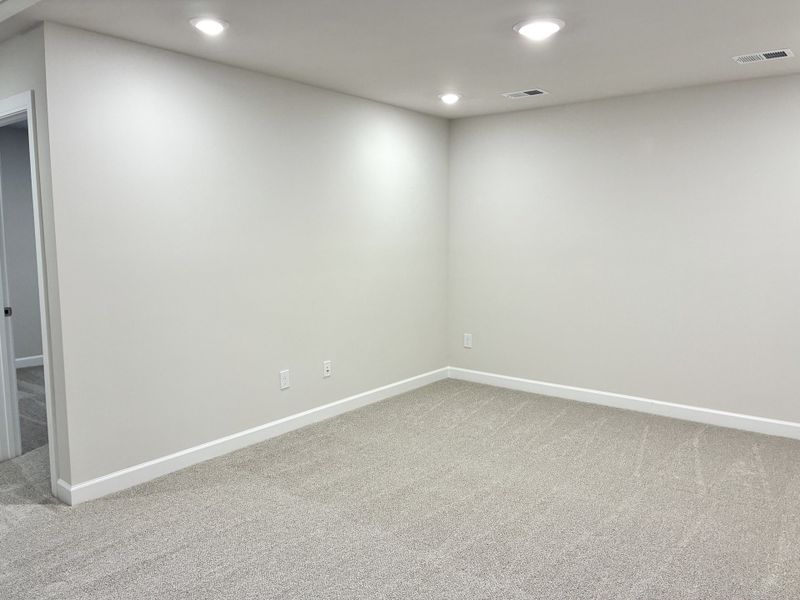 Spacious, unfurnished interior of a new home in Reidville Town Center, Reidville (Image 15).