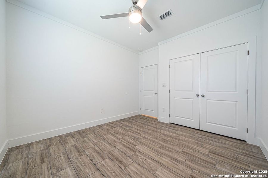 Spacious, unfurnished interior of a new home in , San Antonio (Image 26).