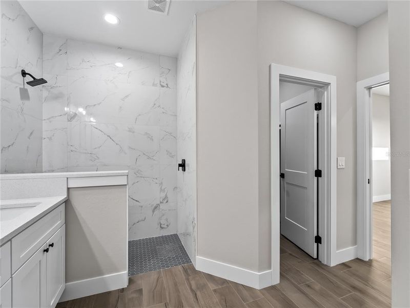 Furnished interior view inside a new home in , Port Charlotte (Image 19).