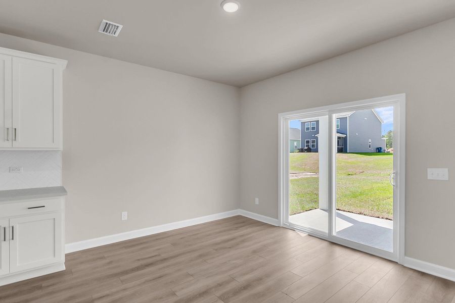 Spacious, unfurnished interior of a new home in , Ravenel (Image 19).
