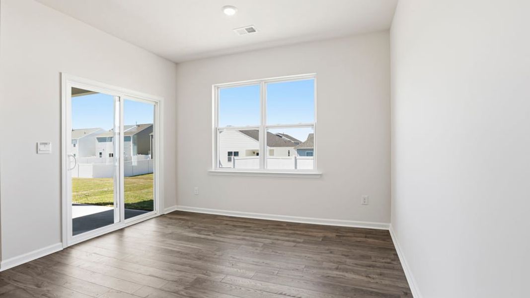 Spacious, unfurnished interior of a new home in Sage Grove, Lyman (Image 24).