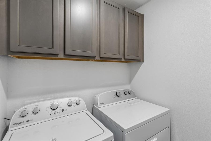 Close-up of interior finishes inside a home in Cloverleaf Crossing Townhomes, Mesquite (Image 19).