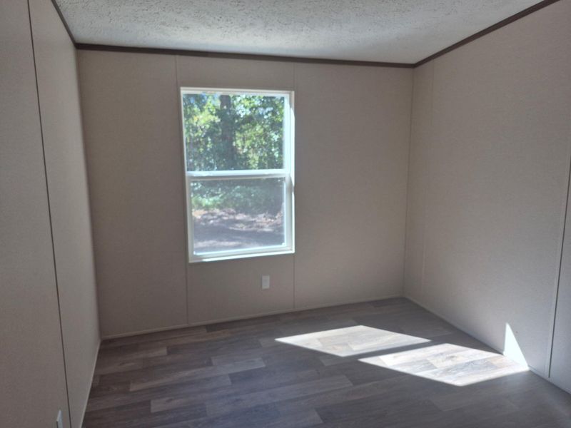 Spacious, unfurnished interior of a new home in , Walterboro (Image 19).