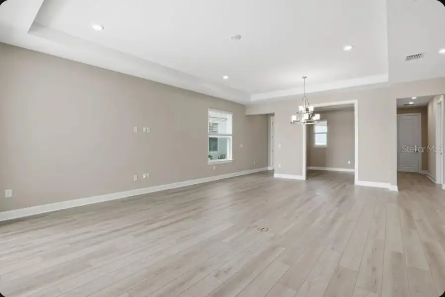 Spacious, unfurnished interior of a new home in Coasterra Community Group Page, Palmetto (Image 19).