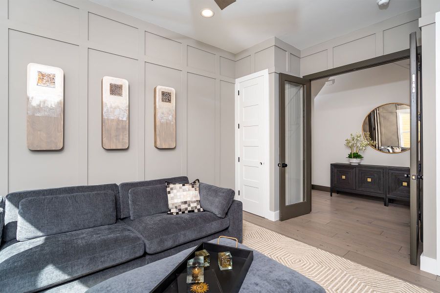 Representative furnished interior of a home built from the Harper - Hidden Creek by MasterCraft Builder Group in SilverLeaf, St. Augustine (Image 9).
