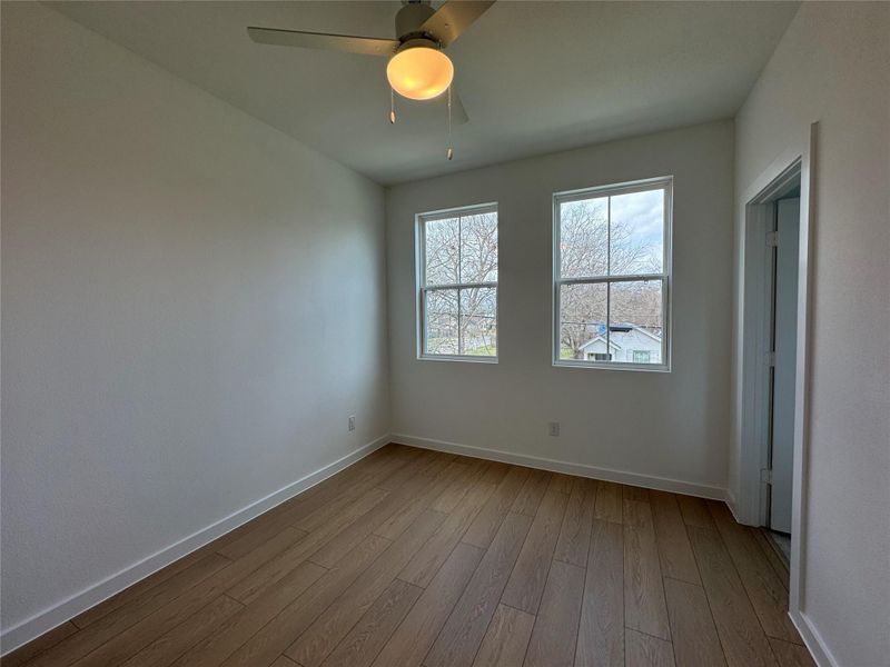Spacious, unfurnished interior of a new home in , Houston (Image 4).