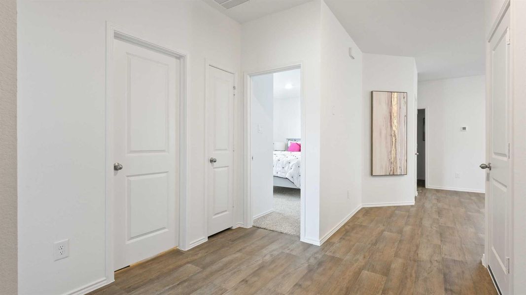 Spacious, unfurnished interior of a new home in Tamarron, Fulshear (Image 22).