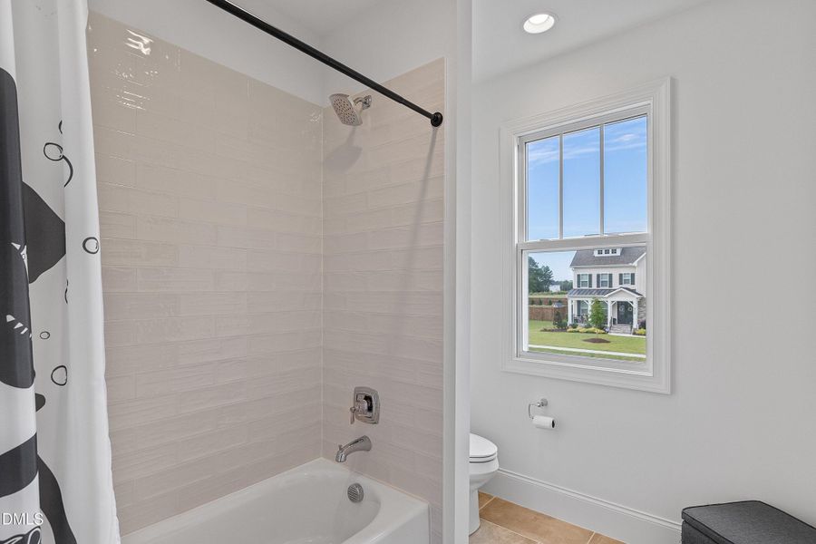 46-807 Crimson_7333 46-807 Crimson_7333