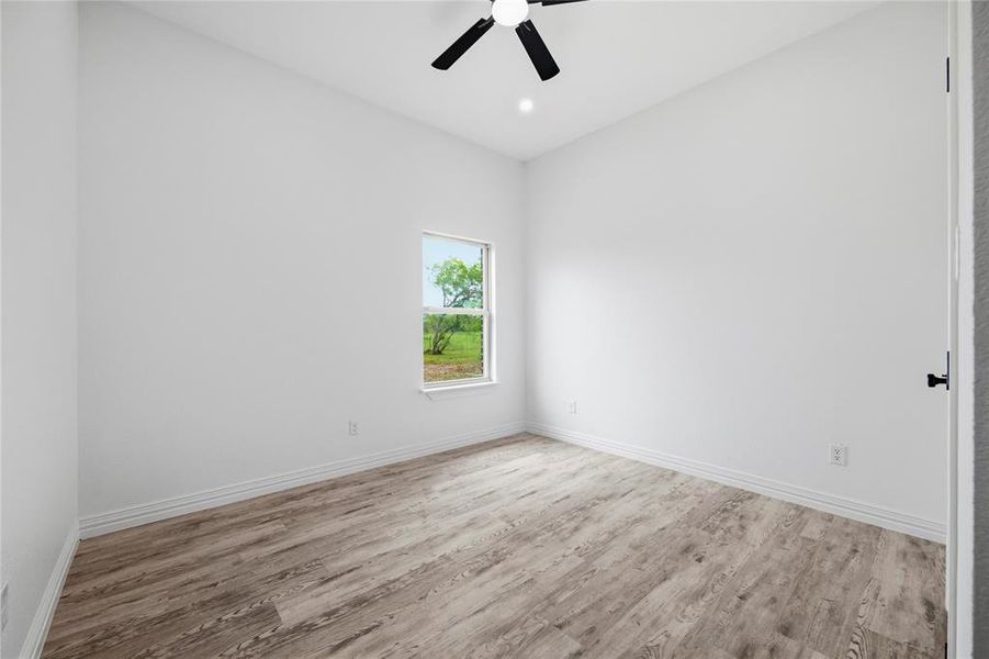 Spacious, unfurnished interior of a new home in , Corsicana (Image 26).