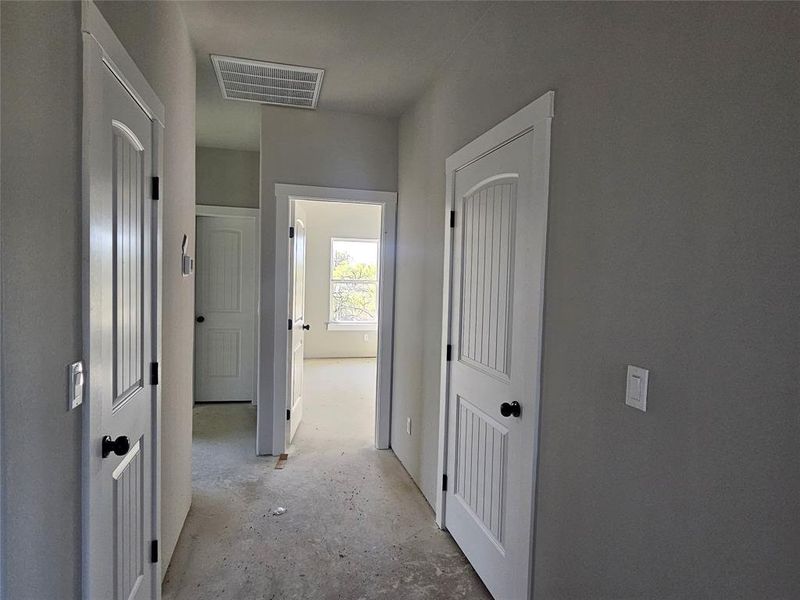 Spacious, unfurnished interior of a new home in , Brownwood (Image 6).