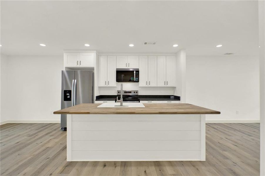 Image 41 of a home in .