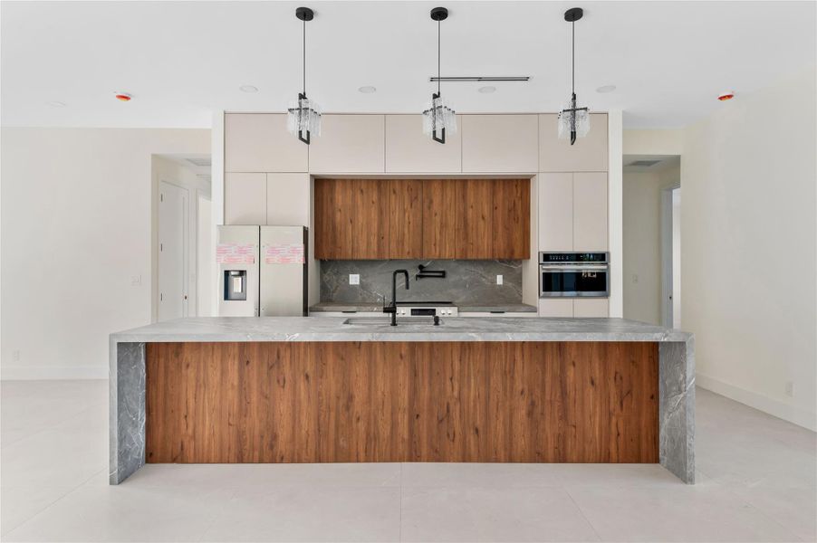 Furnished interior view inside a new home in , Coconut Creek (Image 7).