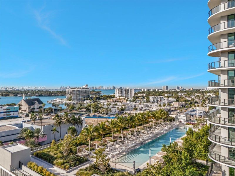 Condo located in Miami, FL showcasing its design and architecture (Image 36).