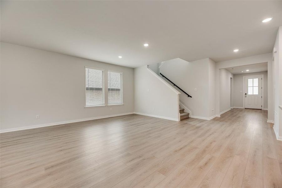 Spacious, unfurnished interior of a new home in Villages of Hurricane Creek, Anna (Image 27).