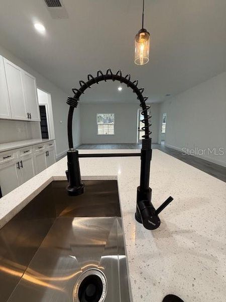 Close-up of interior finishes inside a home in , Citrus Springs (Image 9).