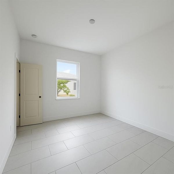 Spacious, unfurnished interior of a new home in , Rotonda West (Image 9).