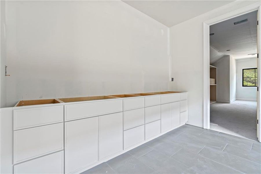 Image 81 of a home in .