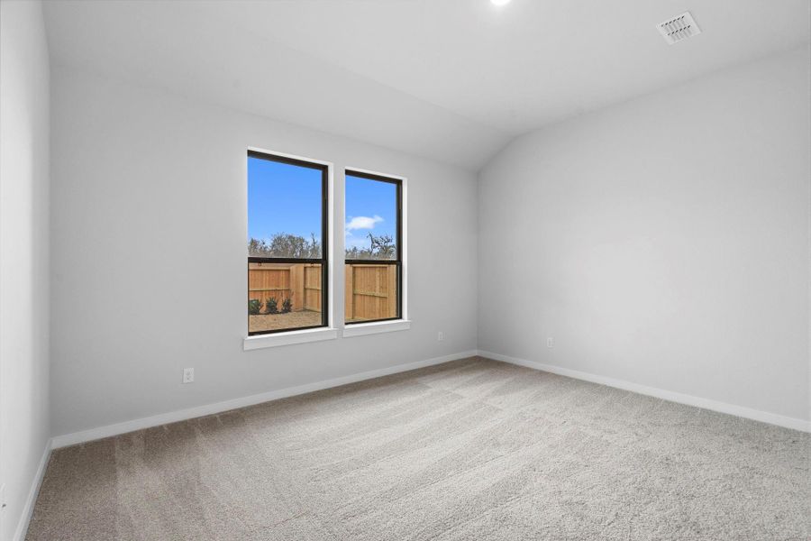 Spacious, unfurnished interior of a new home in Sienna 45', 50', Missouri City (Image 27).