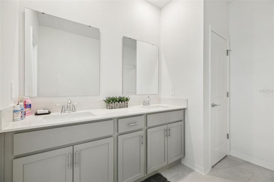 Furnished interior view inside a new home in , Apopka (Image 15).