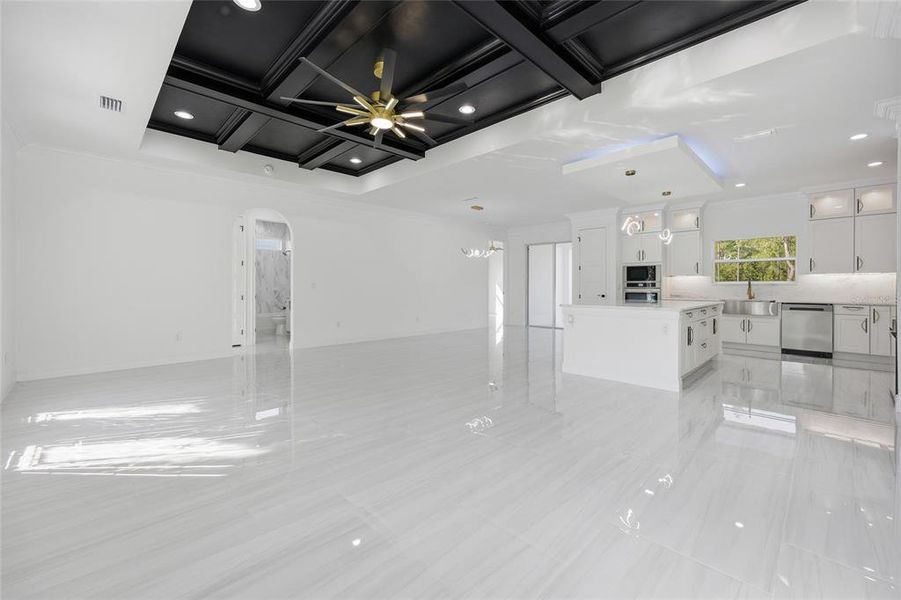 Spacious, unfurnished interior of a new home in , Ocala (Image 23).