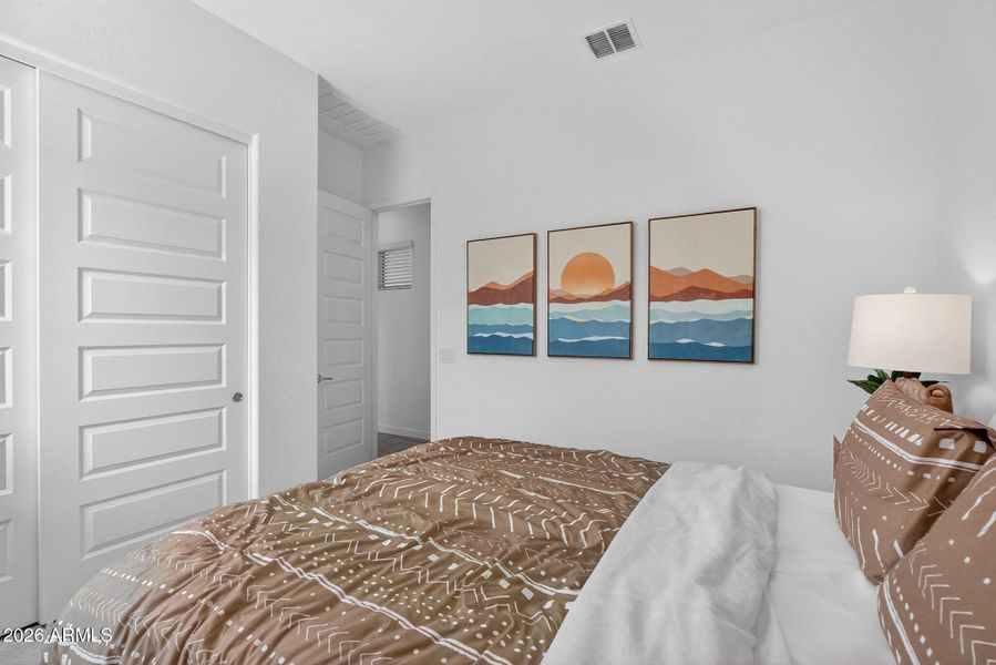 33-web-or-mls-299965 Dutchman Dr