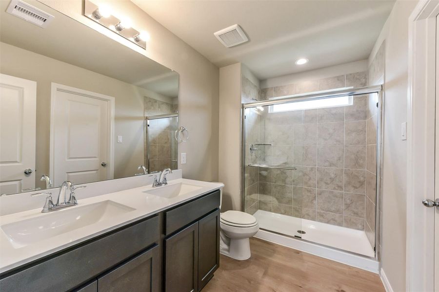 Furnished interior view inside a new home in King Oaks Village, Baytown (Image 11). Furnished interior view inside a new home in King Oaks Village, Baytown (Image 11).